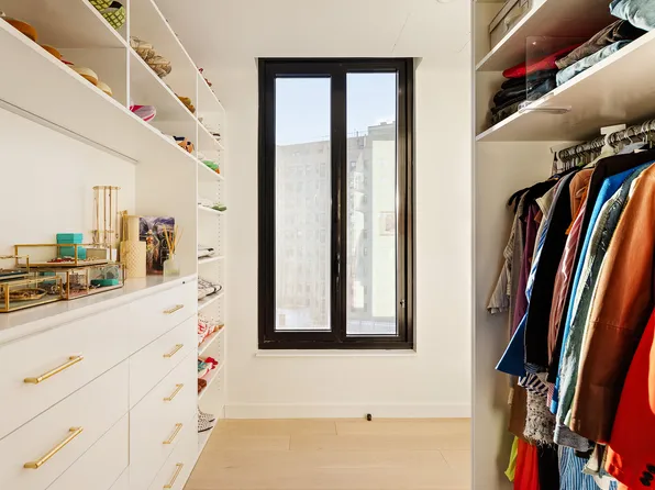 856 Washington Avenue image 11 of 30