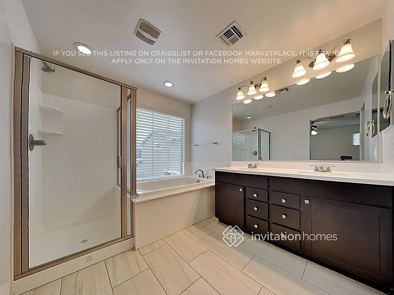 239 N Sandal — Photo 12