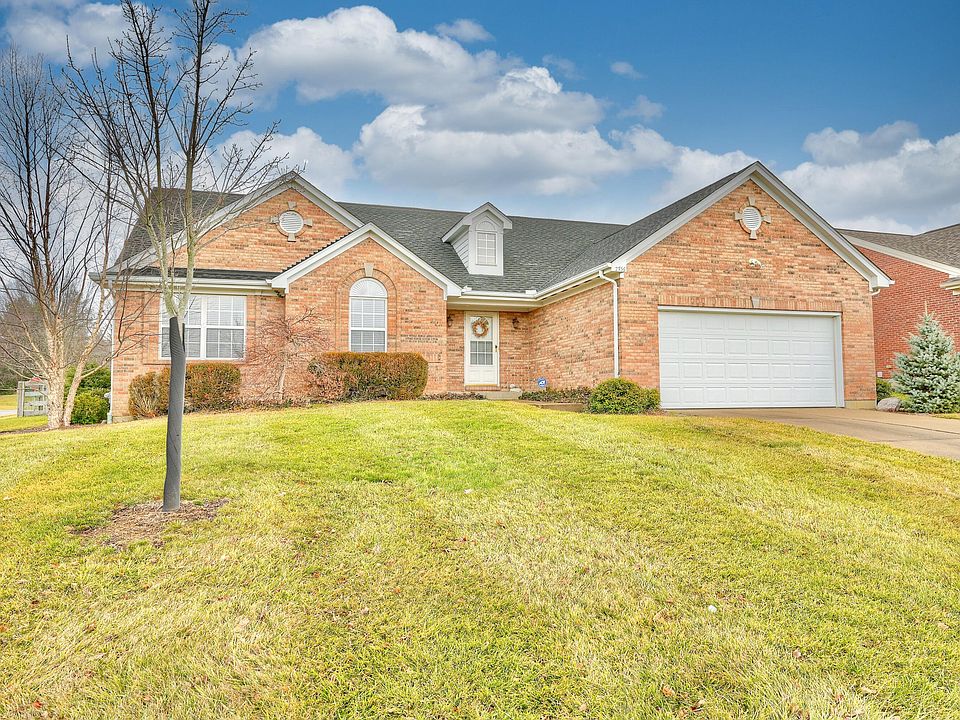 1st image of 2736 Coachlight Ln