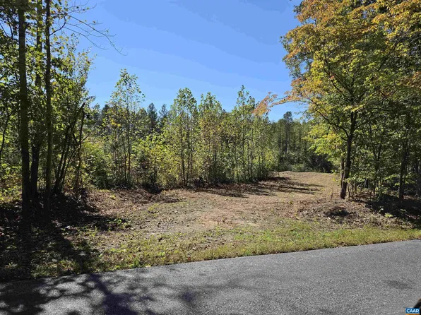Penlan Rd, Arvonia, VA 23004