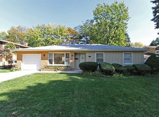 317 N Carlyle Pl, Arlington Heights, IL