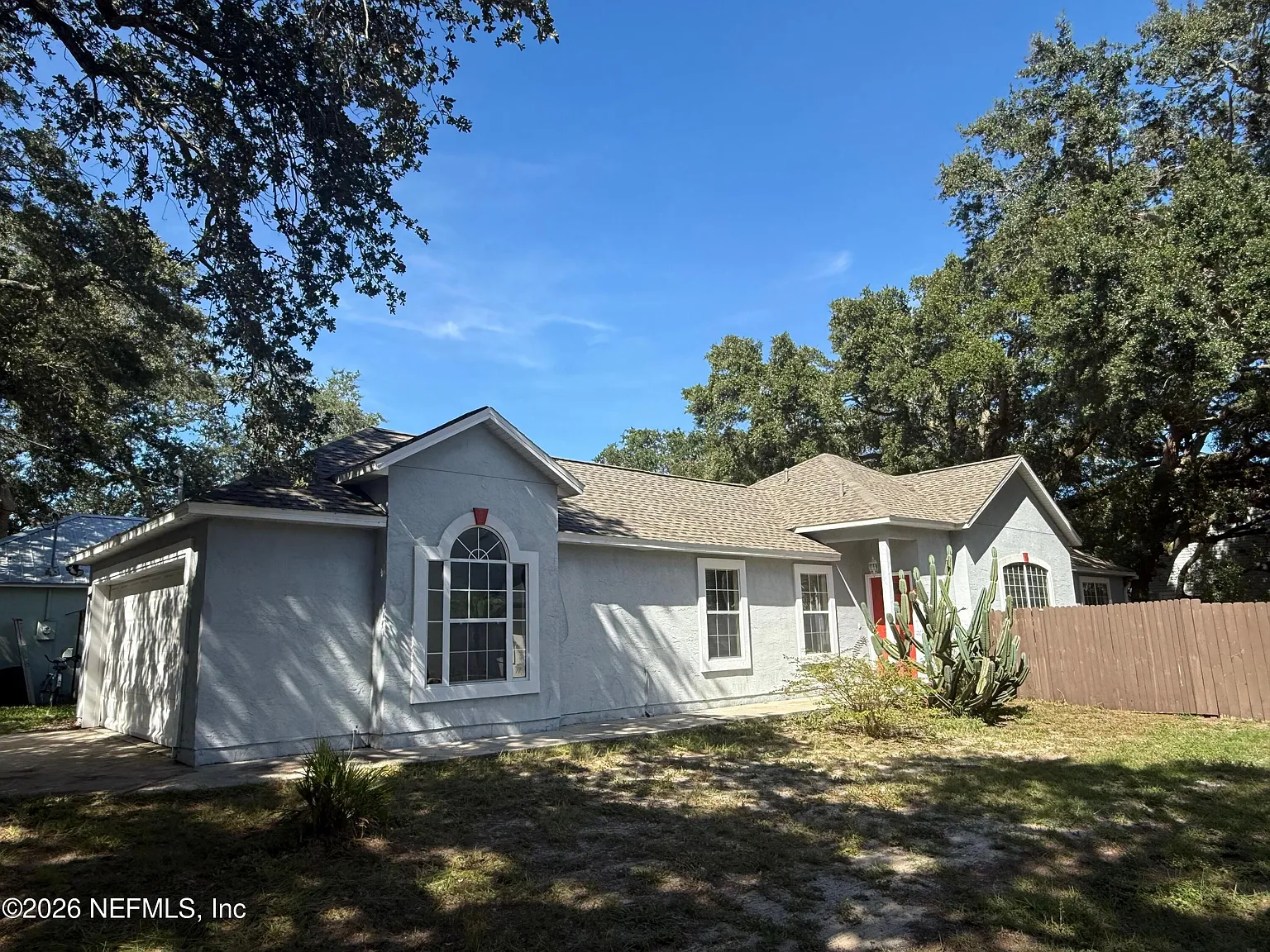 3 bed, 2.0 bath, 1479 sqft, $2,600 — Photo 2