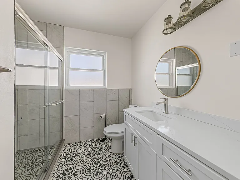 1008 Strawbridge — Photo 26