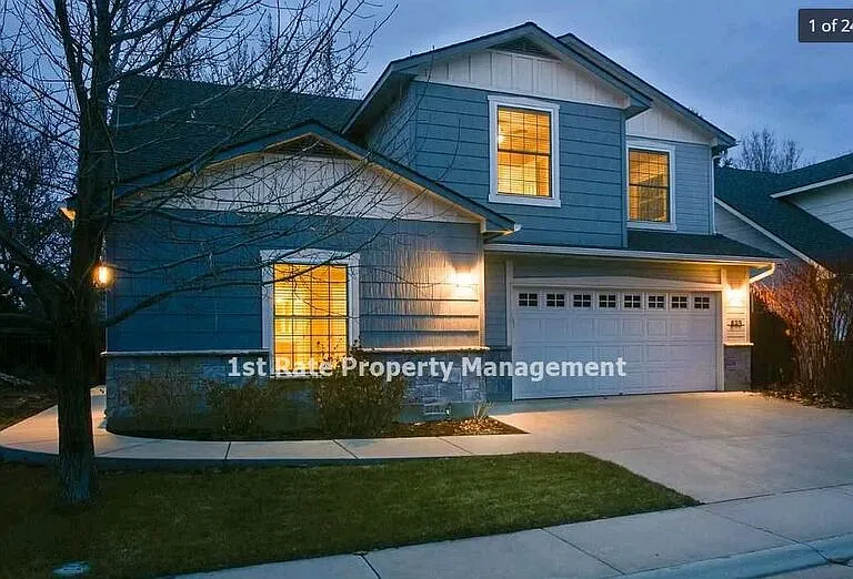 828 W Rollins St — Photo 22