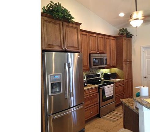 5th image of 216 NE 8th Pl