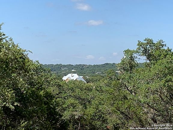 3rd image of 452 Paradise Hls