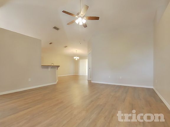 2nd image of 864 Vanderbilt Dr
