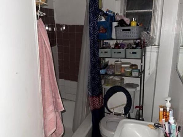 philadelphia-pennsylvania-2080821803 picture