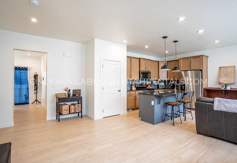 1733 N 1260 E — Photo 3