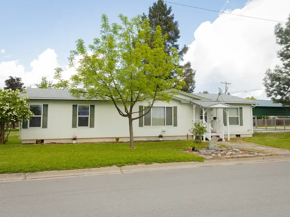 516 W 4th St, Libby, MT 59923