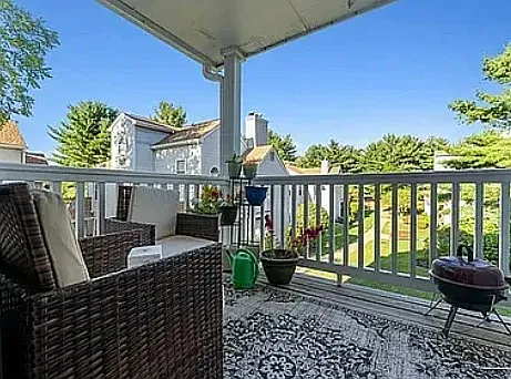 116 Harvest Ln — Photo 8