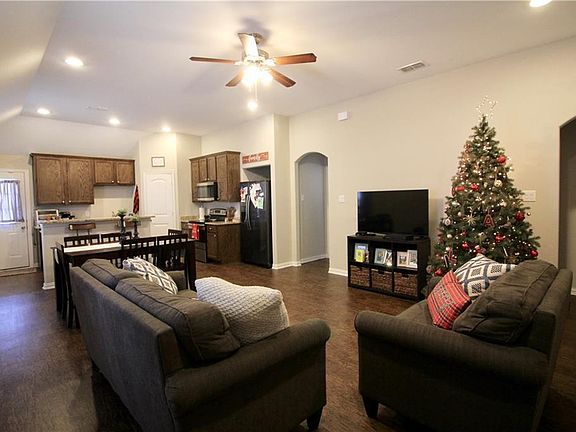 5th image of 4016 Meredith Ave