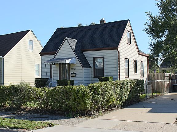 2nd image of 13512 Sidonie Ave