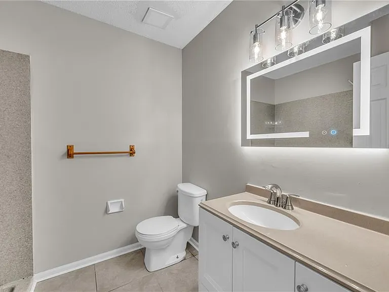 9204 E 54th Ter #9204 — Photo 13