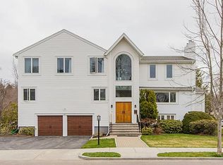 116 Old Farm Rd, Newton, MA 02459