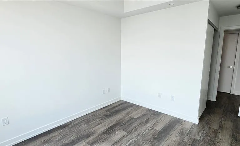 15 Wellington St S #2806 — Photo 10