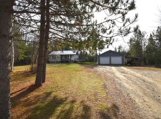 8 Burnham Dr, Plymouth, ME 04969