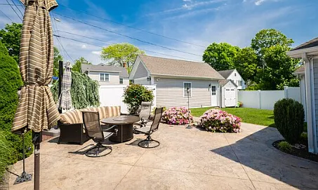 2 Blake Ave — Photo 19