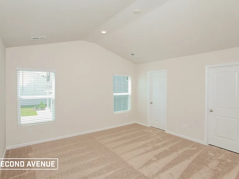 317 Greenwood Valley Ct — Photo 10