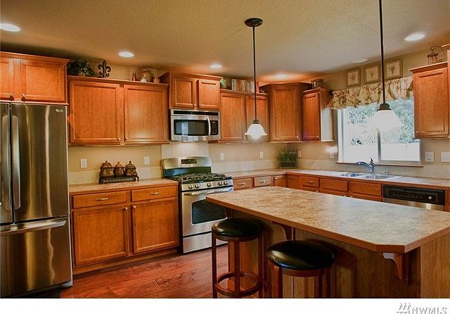 2nd image of 5102 Madison Heights Ct SE