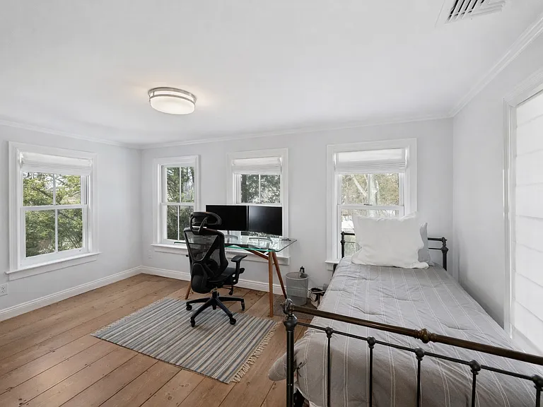 582 Montauk Hwy — Photo 29