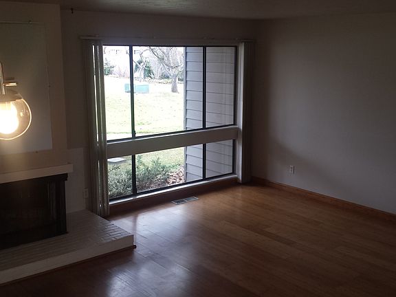 5th image of 5635 S Park Pl W