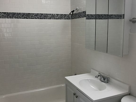 4th image of 1025 W Hollywood Ave APT 506