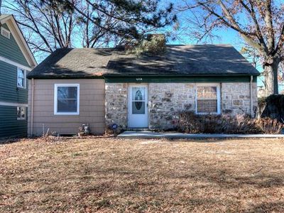 6114 Blue Hills Rd, Kansas City, MO, 64110