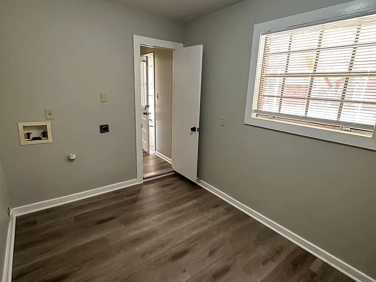 2760 Bragg Ln — Photo 8