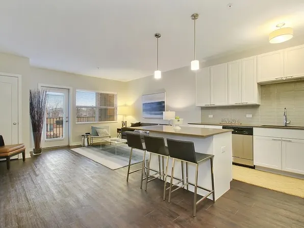 Midtown Square Apartments, 998 Church St APT 940, Glenview, IL 60025