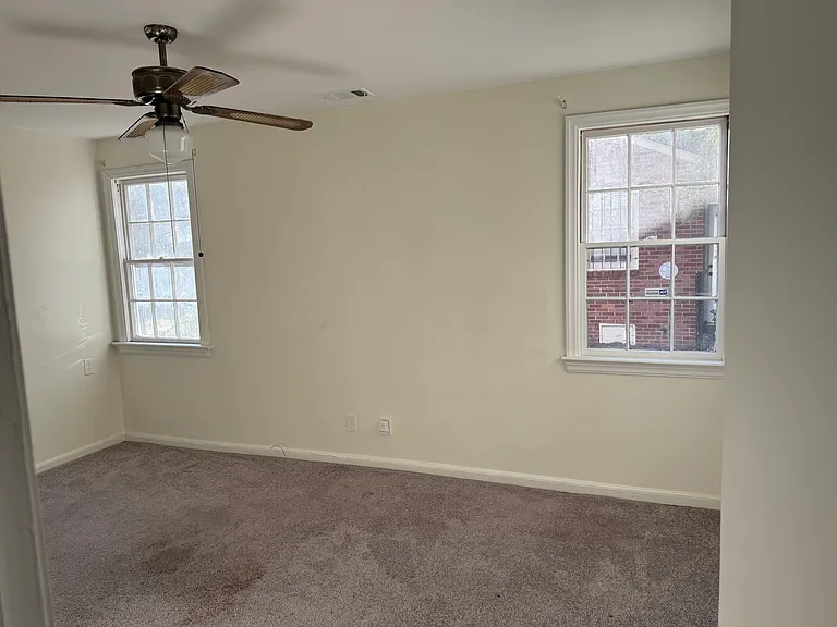 2835 Schaul St — Photo 10