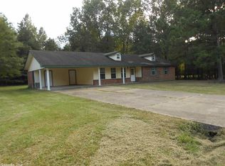 1632 E Walnut Rd, Gurdon, AR 71743