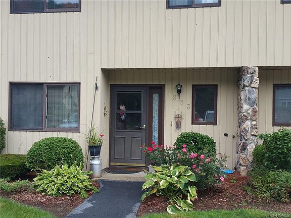 2nd image of 253 Heritage Ln