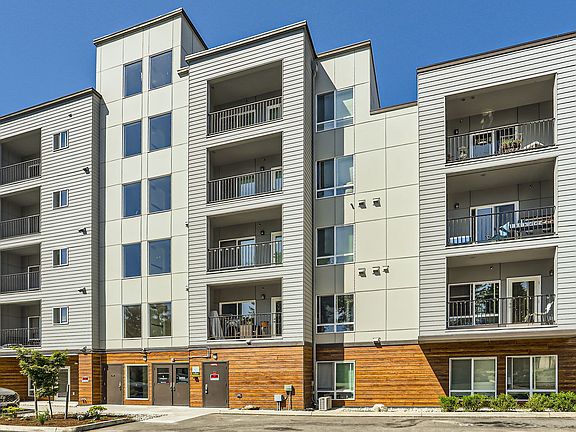 3rd image of 10111 9th Ave W APT 210
