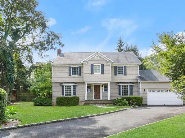 24 Palmer Ter, Riverside, CT 06878