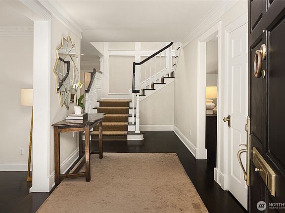 3rd image of 1250 Parkside Drive E