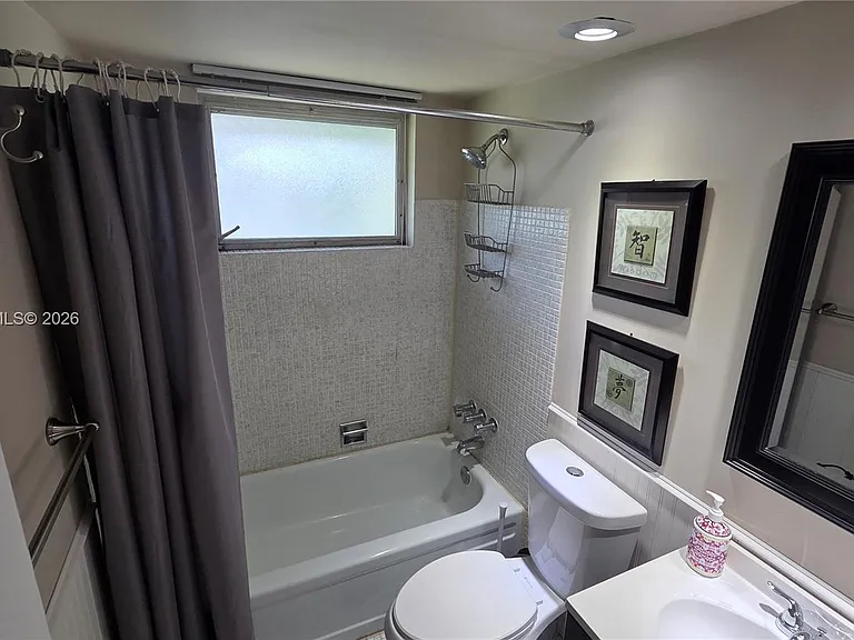 300 Layne Blvd #301 — Photo 14