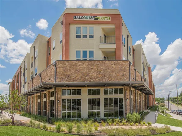 Balcones Lofts, 3230 Hillcrest Dr, San Antonio, TX 78201