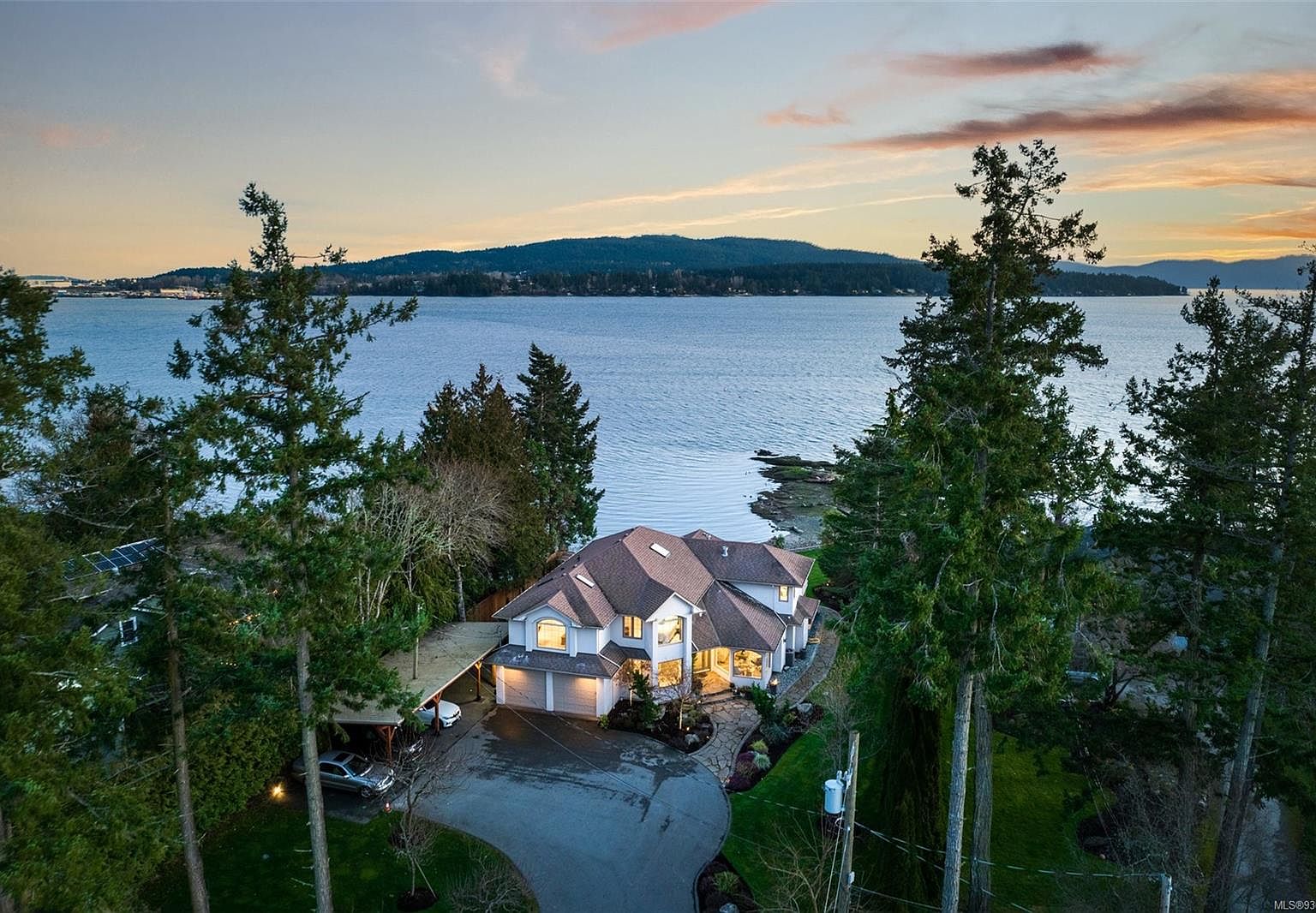 745 Towner Park Rd, North Saanich, BC V8L 5L7 MLS 936012 Zillow