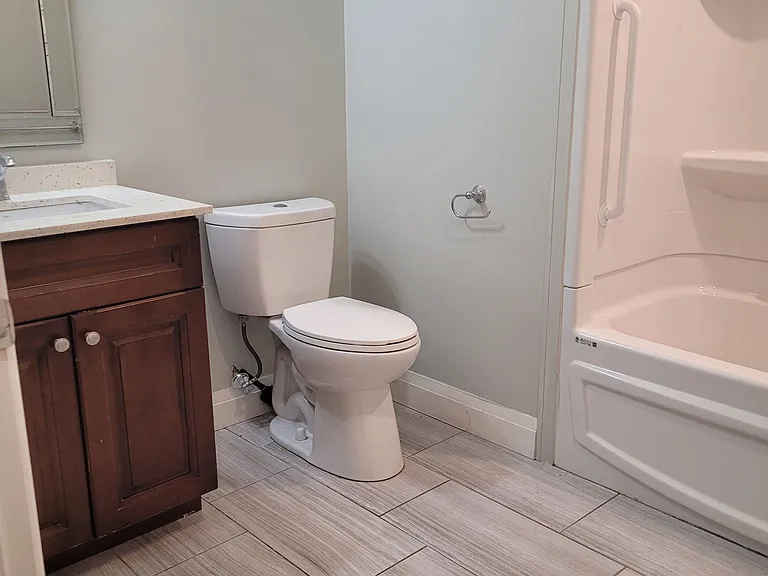 67 Minto St #102 — Photo 8
