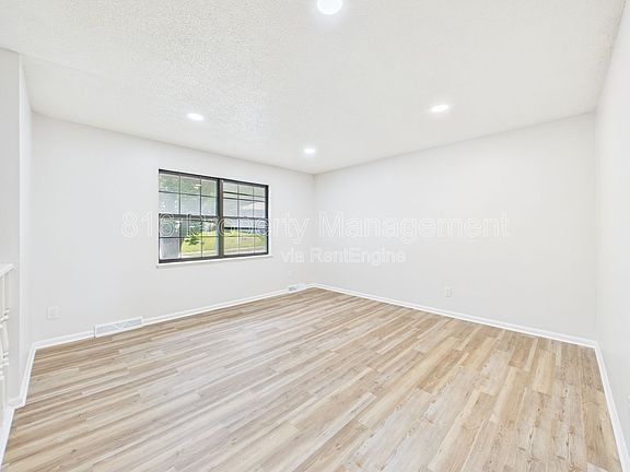 2nd image of 8622 E 108th Ter