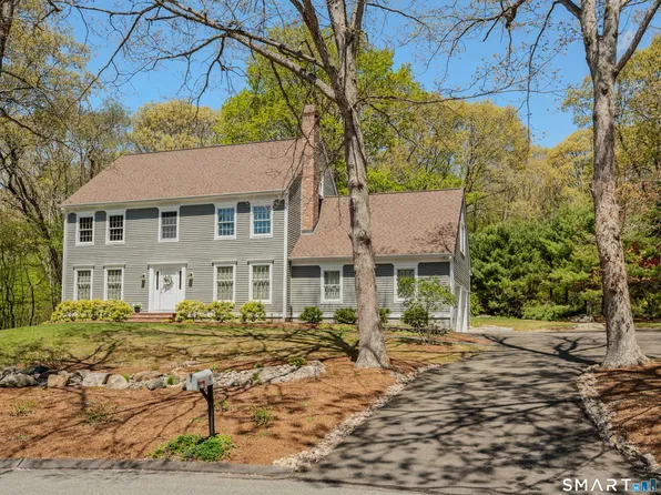 4 Swanswood Lane, Old Lyme, CT 06371