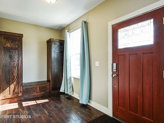 2nd image of 2417 Heron Ln