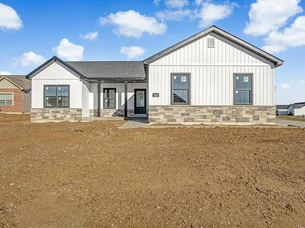 813 Weller Ct, Waterloo, IL 62298