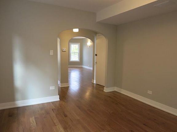 5th image of 1453 W Warner Ave APT 3