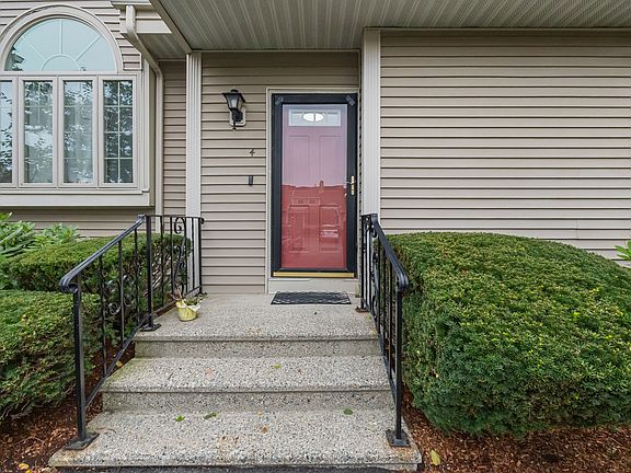 3rd image of 237 South St APT 4