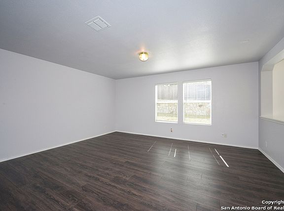 5th image of 8402 Parkdale Cv