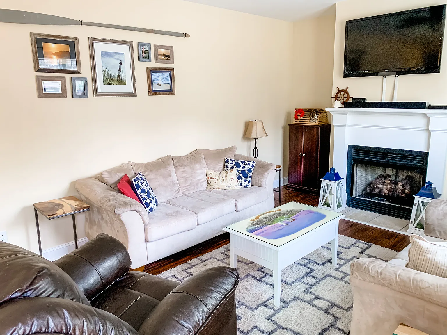 4 bed, 2.5 bath, 2385 sqft, $2,100 — Photo 2