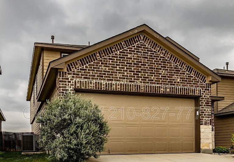 4242 Busbee Flds — Photo 3