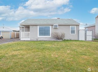 112 E Street NE, Ephrata, WA 98823